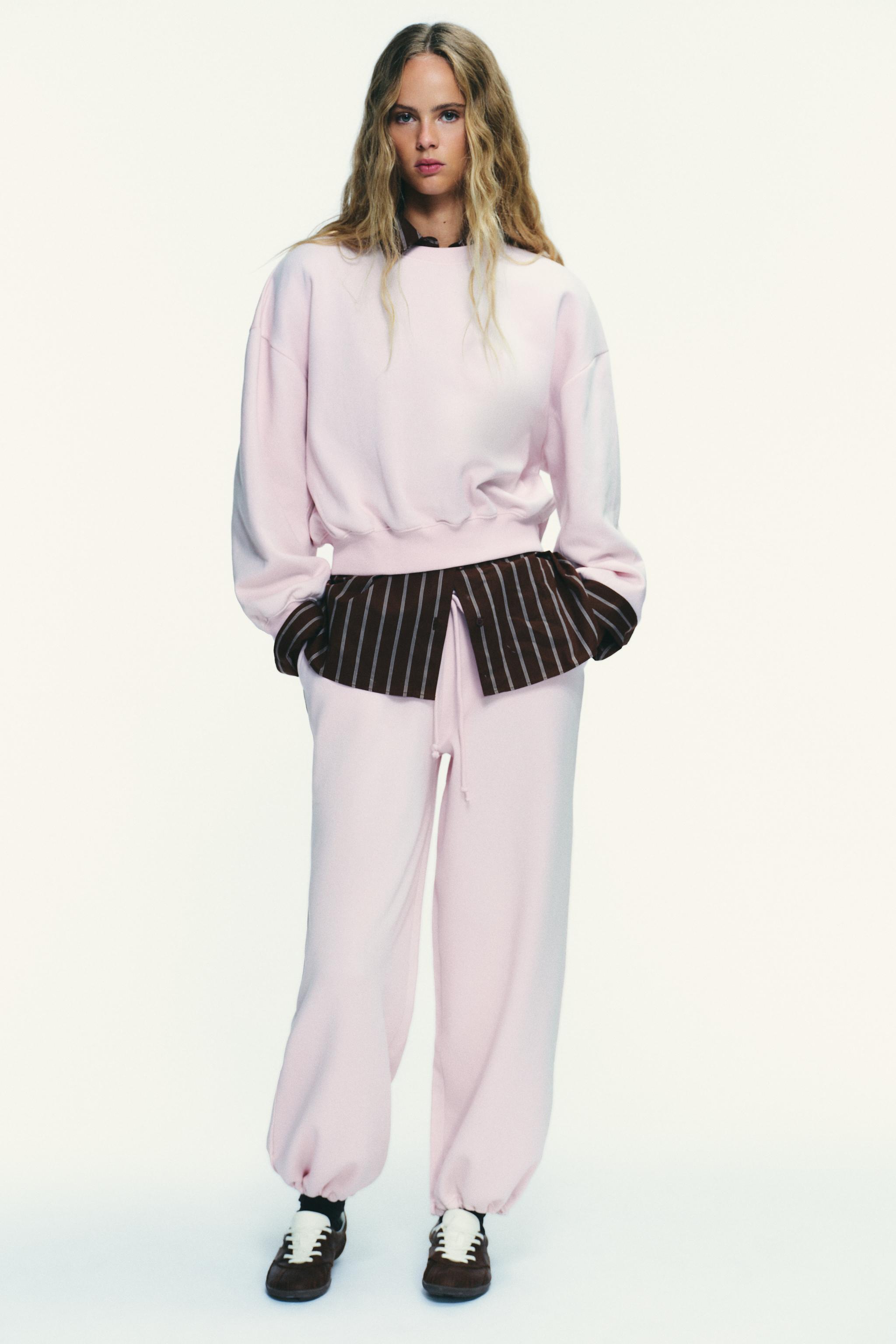 BASIC PLUSH SWEATSHIRT